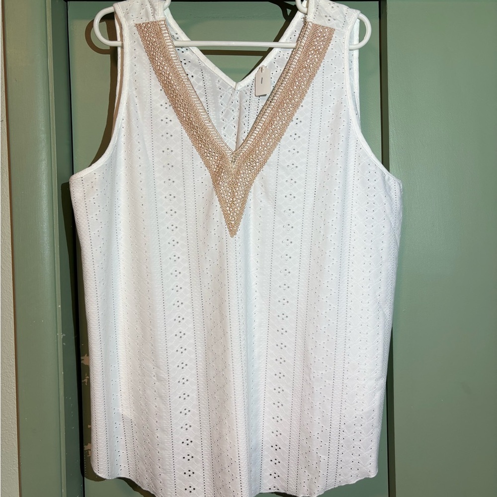 White and Tan Sleeveless eyelet tank top